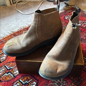 Dr. Martens Chelsea Boots